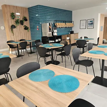 Next ゲストハウス ポルティマン